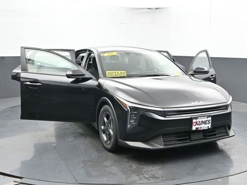 Used 2025 Kia K4 FWD image 48