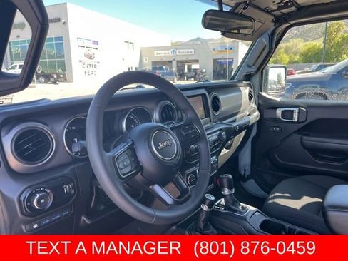 Used 2023 Jeep Wrangler Unlimited AWD/4WD image 13