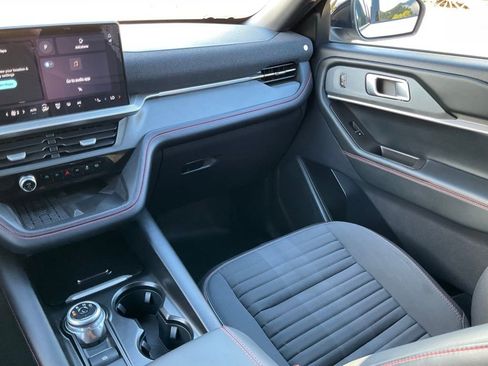 Used 2025 Ford Explorer ST-Line w/ Premium Package image 31