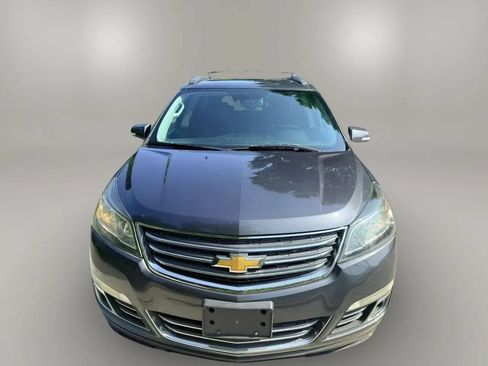 Used 2014 Chevrolet Traverse LTZ FWD image 3