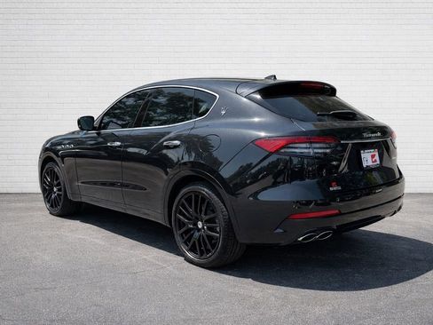 Used 2022 Maserati Levante GT AWD/4WD image 6