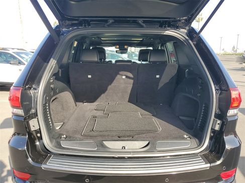 Used 2019 Jeep Grand Cherokee Limited X image 9