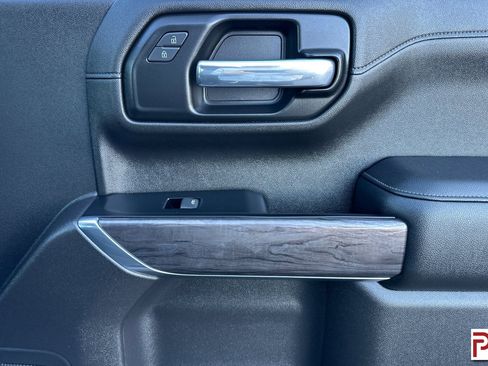 Certified 2019 Chevrolet Silverado 1500 LTZ w/ LTZ Plus Package image 20