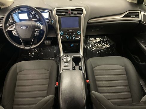 Used 2020 Ford Fusion SE FWD image 13