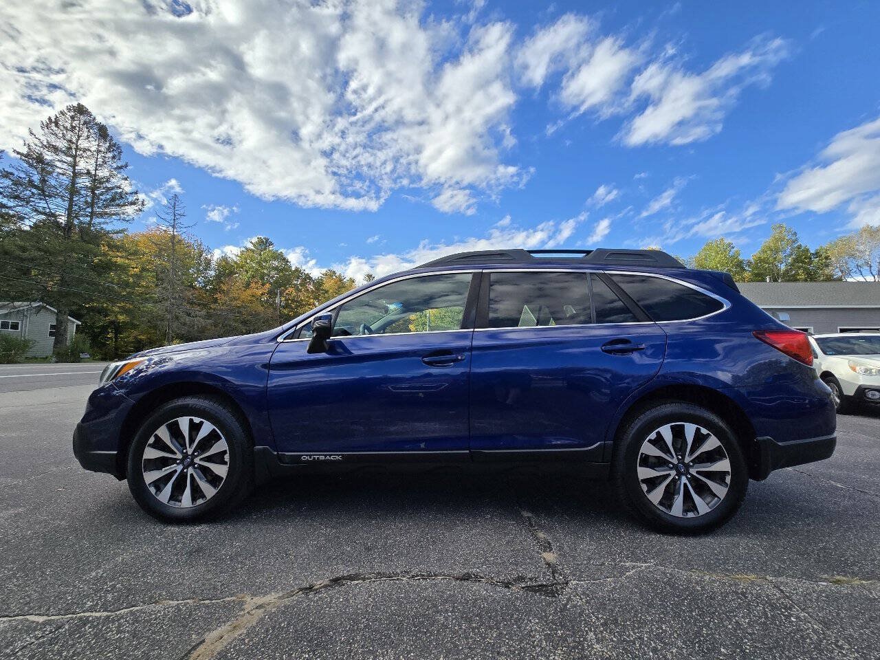 Used 2017 Subaru Outback 2.5i Limited AWD/4WD image 13