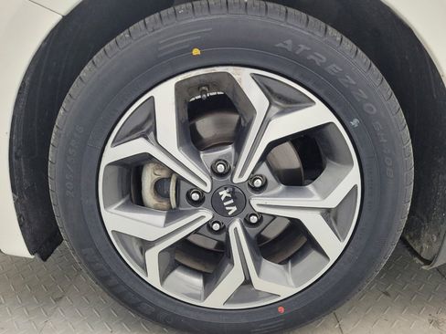 Used 2021 Kia Forte LXS image 31