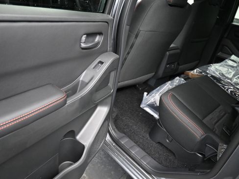New 2026 Nissan Frontier PRO-4X AWD/4WD image 17