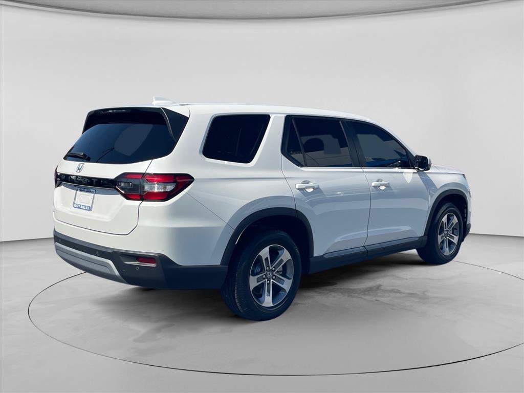 Used 2025 Honda Pilot EX-L image 7