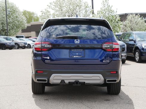 Used 2023 Honda Pilot Elite image 7