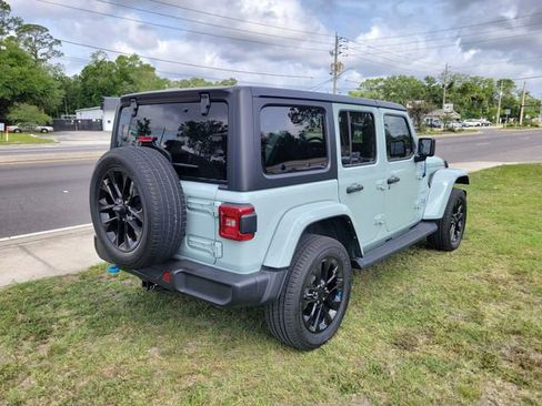 Used 2023 Jeep Wrangler Unlimited Sahara AWD/4WD image 2