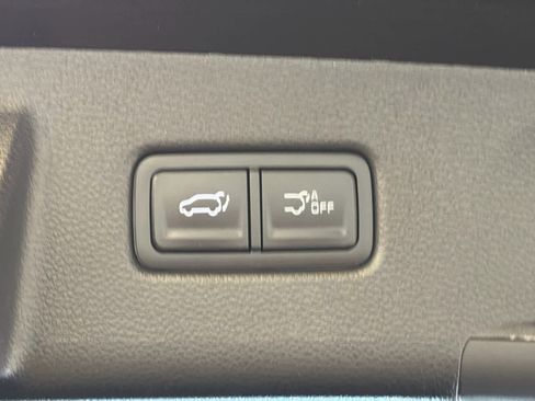 Used 2024 Kia Telluride EX w/ EX Captain's Chair Package FWD image 8