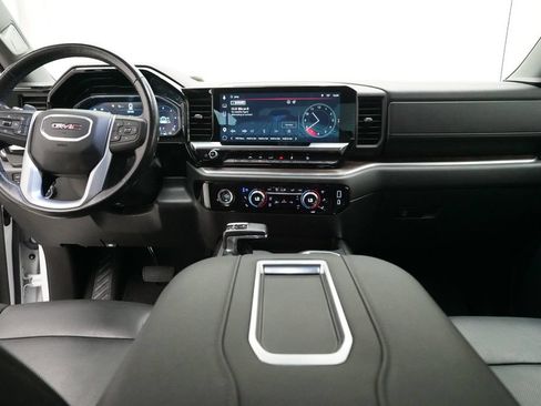 Used 2022 GMC Sierra 1500 SLT w/ SLT Convenience Package AWD/4WD image 5