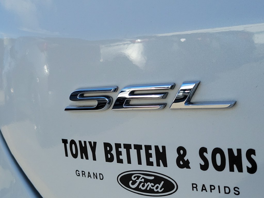 Used 2024 Ford Edge SEL w/ Convenience Package AWD/4WD image 7