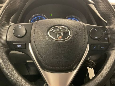 Used 2017 Toyota Corolla LE image 13