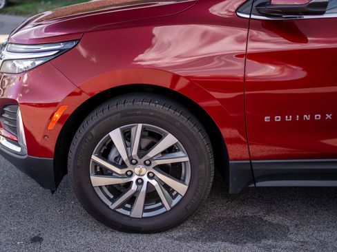 Used 2022 Chevrolet Equinox Premier image 9