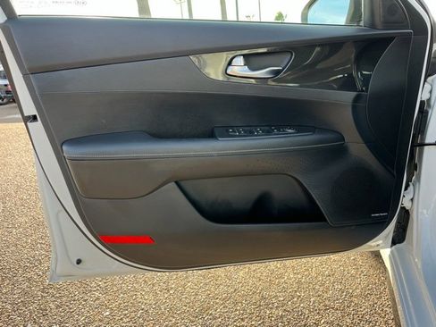 Used 2021 Kia Forte GT-Line w/ GT-Line Premium Package image 18