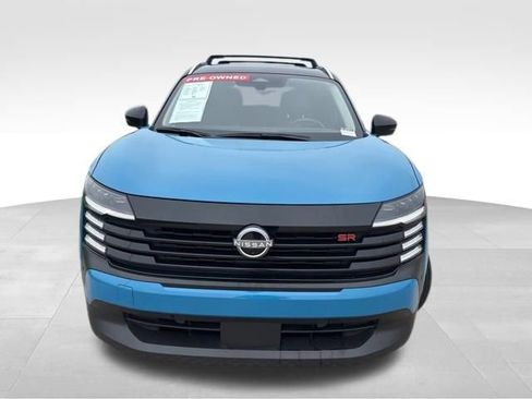 Used 2025 Nissan Kicks SR w/ Illumination Package FWD image 3