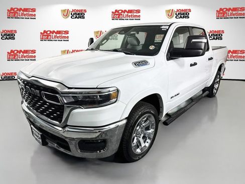 Used 2025 RAM 1500 Big Horn AWD/4WD image 12