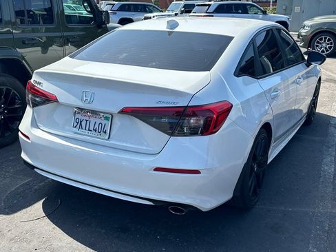 Used 2024 Honda Civic Sport image 4
