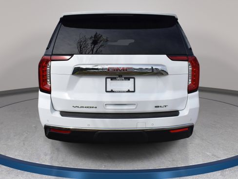Used 2021 GMC Yukon XL SLT AWD/4WD image 5