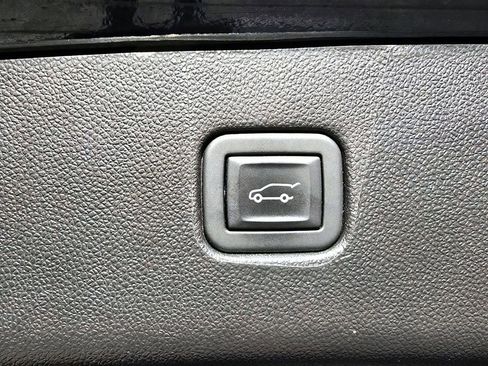 Used 2024 Chevrolet Blazer LT AWD/4WD image 33
