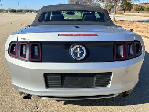 Used 2014 Ford Mustang Premium image 3