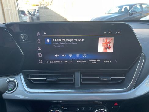 Used 2025 Chevrolet Trax LT w/ LT Convenience Package image 20