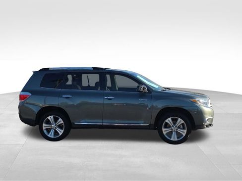 Used 2013 Toyota Highlander Limited image 3