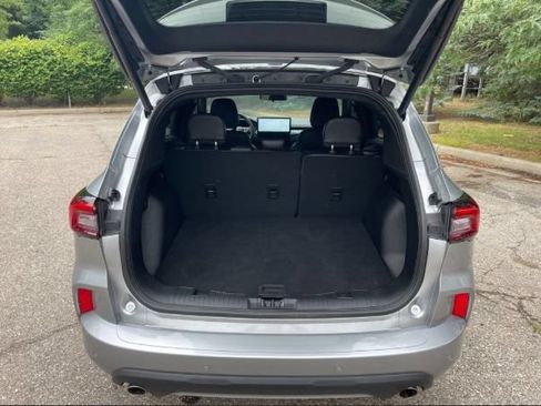 Used 2024 Ford Escape ST-Line w/ Tech Pack #1 AWD/4WD image 10