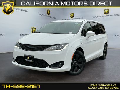 Used 2020 Chrysler Pacifica Touring w/ S Appearance Package