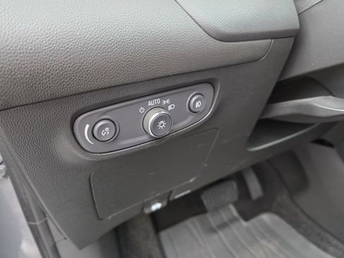 Used 2021 Buick Encore GX Select image 16