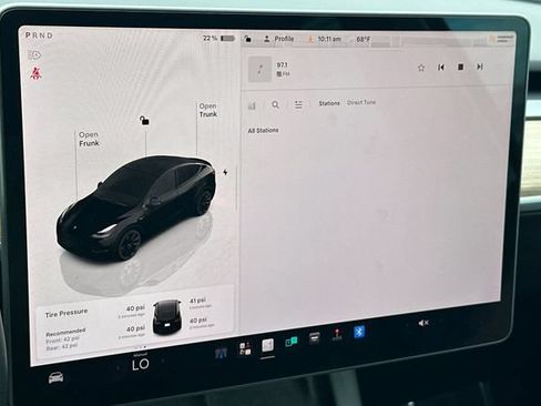 Used 2022 Tesla Model Y Long Range AWD/4WD image 21
