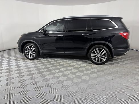 Used 2018 Honda Pilot Touring image 4