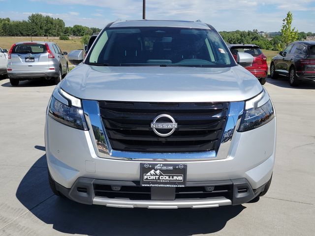 Used 2025 Nissan Pathfinder SL w/ SL Premium Package AWD/4WD image 5
