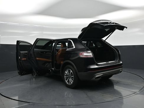 Used 2021 Lincoln Nautilus Reserve w/ Cargo Utility Package FWD image 29
