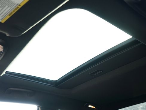 Used 2016 Dodge Charger SRT w/ Harman/Kardon Audio Group image 24