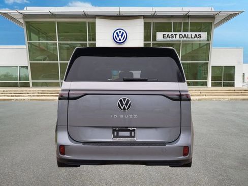 New 2025 Volkswagen ID. Buzz 1st Edition RWD image 4