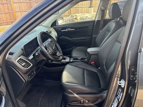 Used 2024 Kia Seltos EX image 10