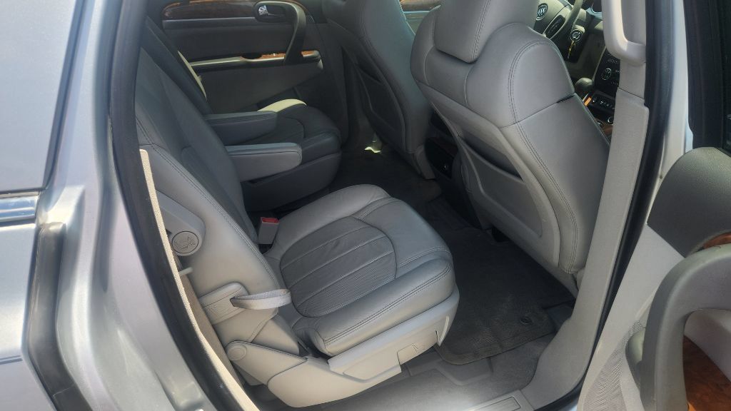 Used 2012 Buick Enclave Leather AWD/4WD image 18