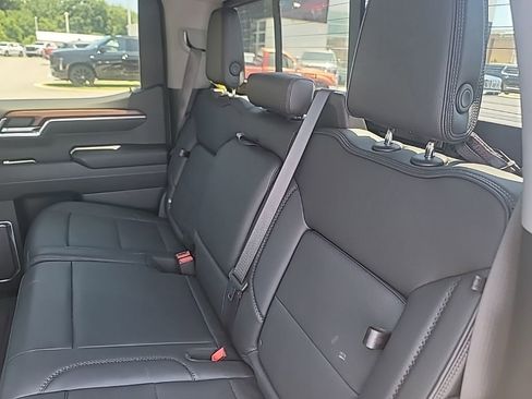 Used 2023 GMC Sierra 1500 Denali w/ Technology Package AWD/4WD image 15