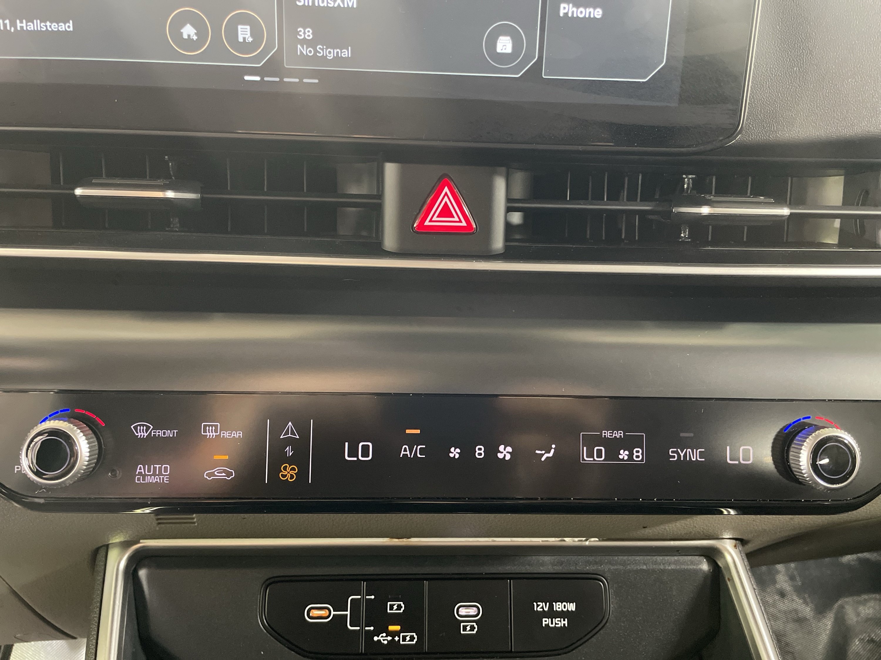 Used 2026 Kia Carnival FWD image 23