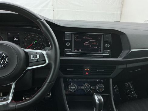 Used 2019 Volkswagen Jetta GLI FWD image 33