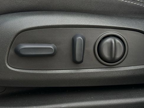 Certified 2023 GMC Terrain SLE w/ Driver Convenience Package image 9