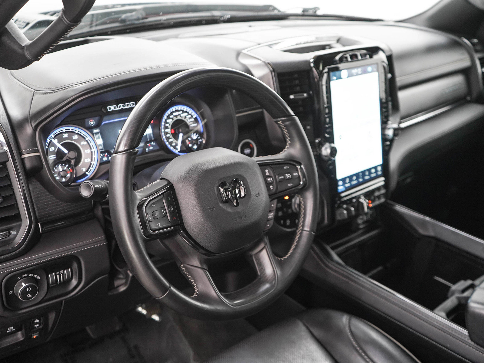 Used 2022 RAM 1500 Limited AWD/4WD image 19