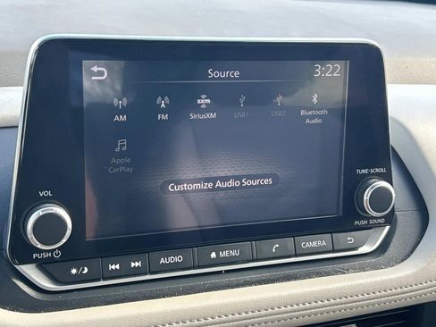 Used 2023 Nissan Rogue SV image 25