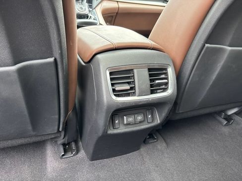 Used 2019 Acura RDX w/ Advance Package AWD/4WD image 32