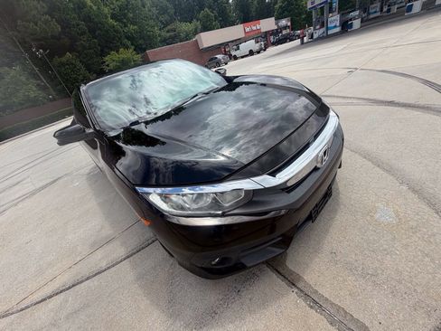 Used 2018 Honda Civic EX-L image 22