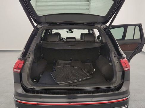 Used 2022 Volkswagen Tiguan SEL R-Line image 30