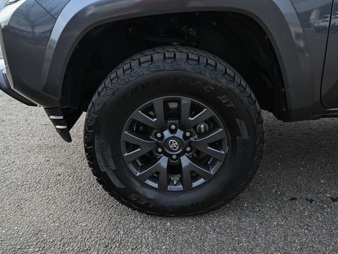 Used 2021 Toyota Tacoma SR5 image 12