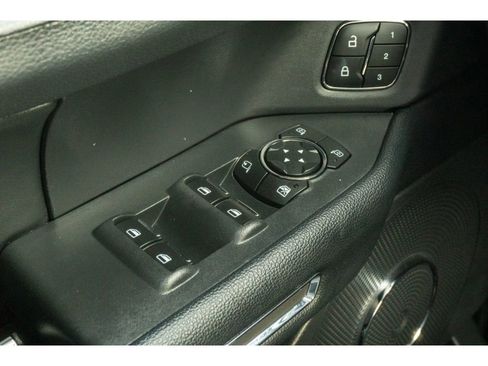 Used 2024 Ford Expedition Max XLT image 29